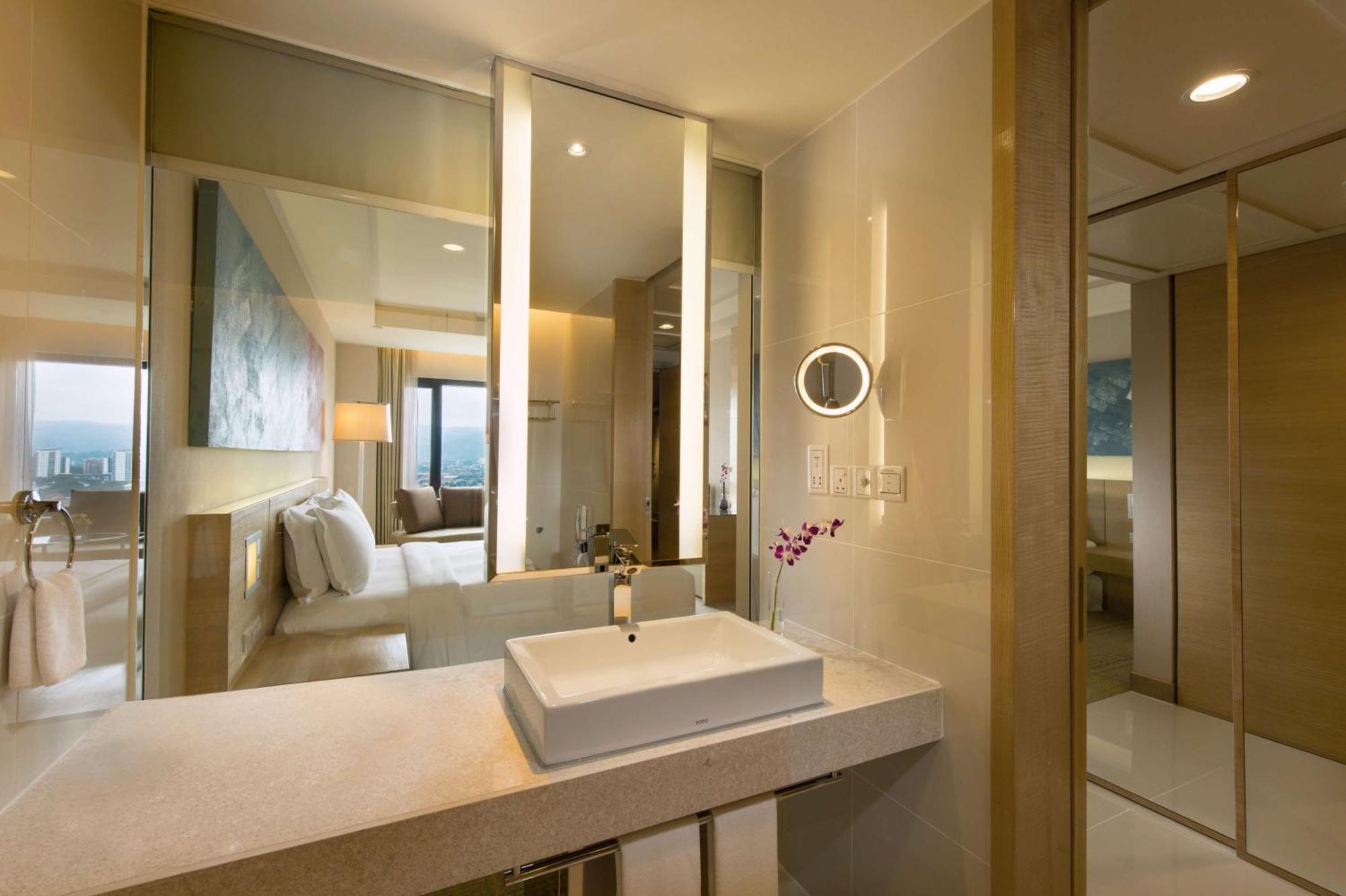 Doubletree By Hilton Hotel 5*